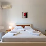 Mariana Apartments
